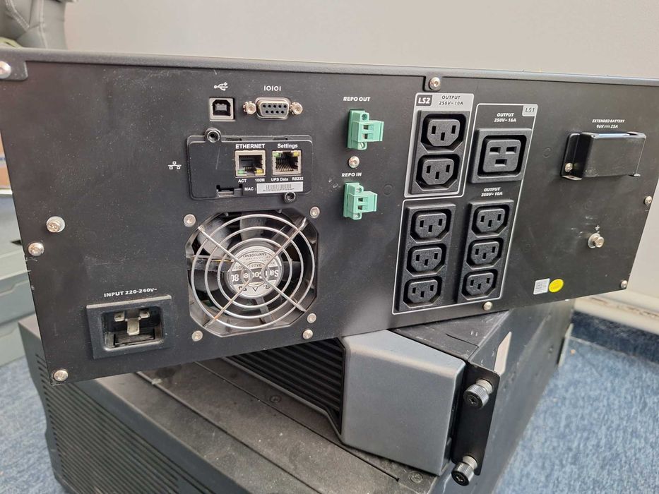 Dell Rack 3000VA 2700W UPS Power Supply J728N
