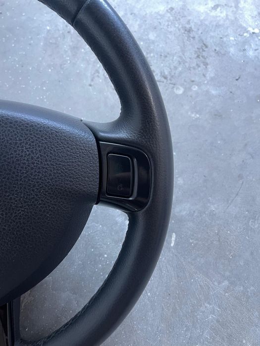 Volan cu comenzi dacia duster 1