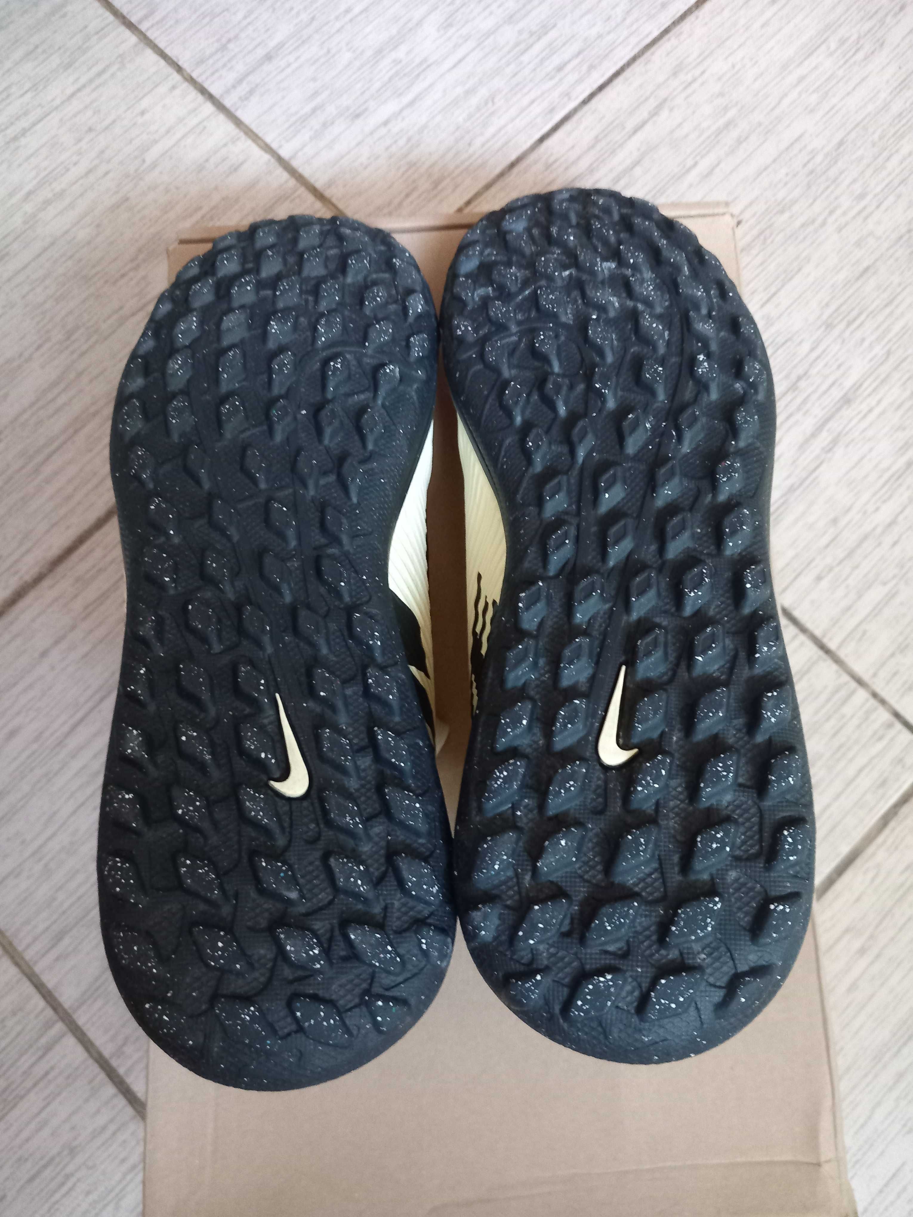 NIKE VAPOR 15 CLUB TF 41 номер