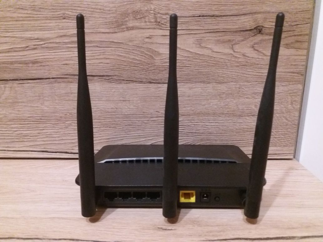 Router D- Link Wireless AC 750 Dual Band