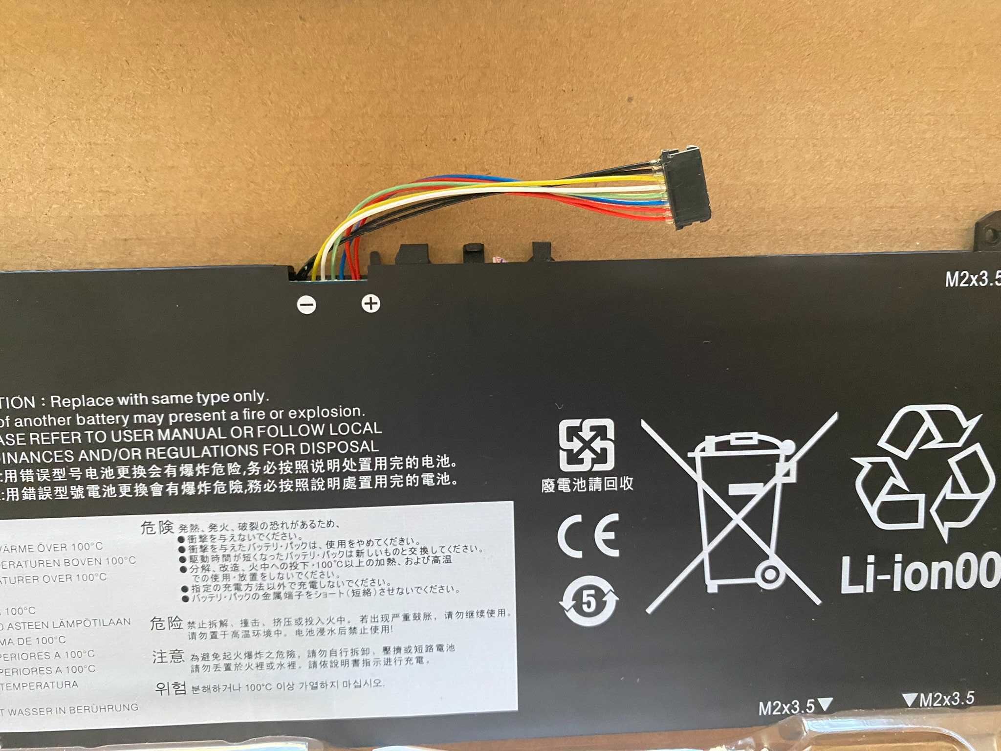 Baterie   Lenovo  L17C4PB0  noua  sigilata