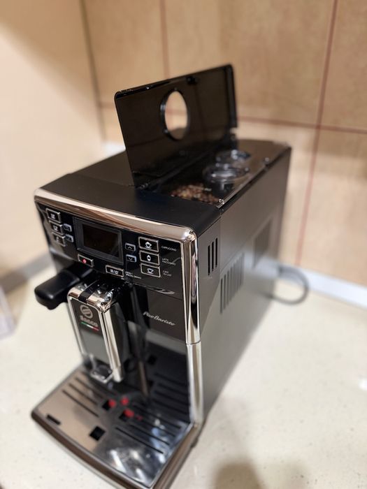 Espressor Saeco PicoBaristo – Întreținut impecabil, + accesorii