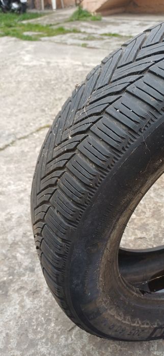 Anvelopa iarna 205 60 16  pret 30 lei