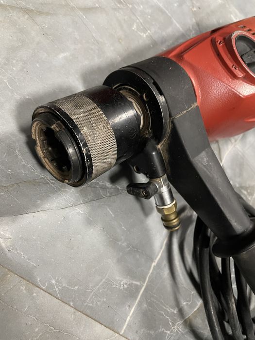 Диамантено-пробивна машина Hilti DD 110-W