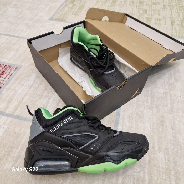 Кроссовки для подростка