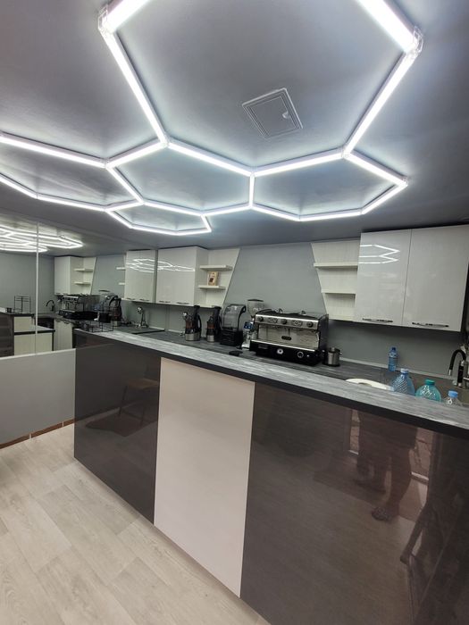 Mobilier cafenea , bar , complet utilat