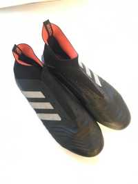 Футболтные бутсы Adidas predator