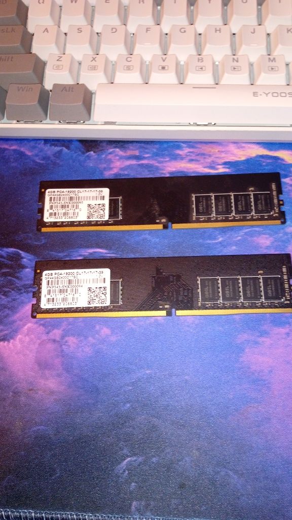 Оперативная память ddr4  8гб(4+4)