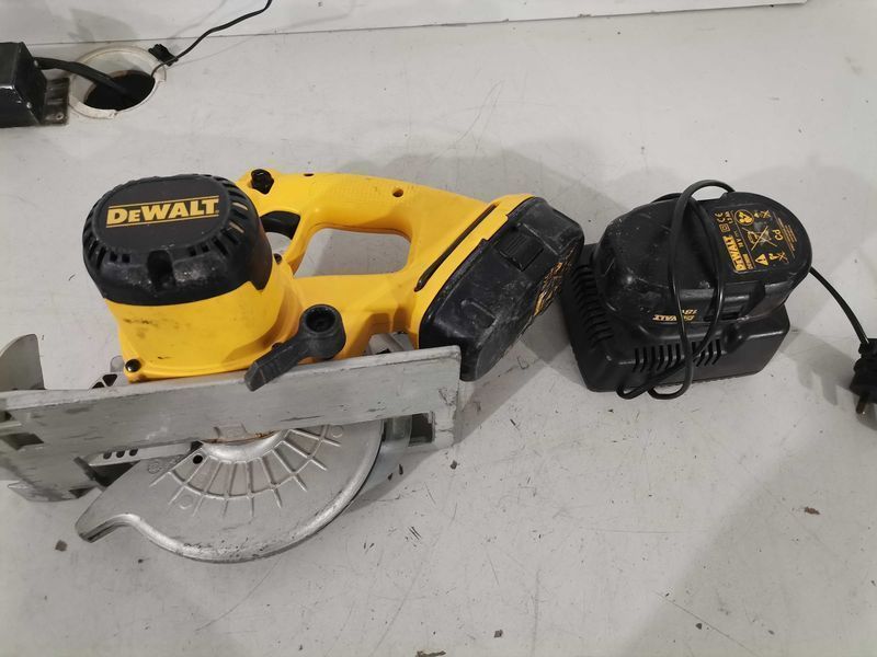 Ръчен циркуляр - Dewalt 18 V