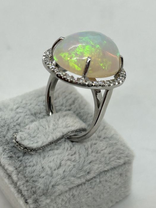 Inel Aur 18k cu Opal si Diamante naturale