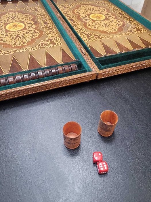 Ръчно резбован комплект мароканска табла