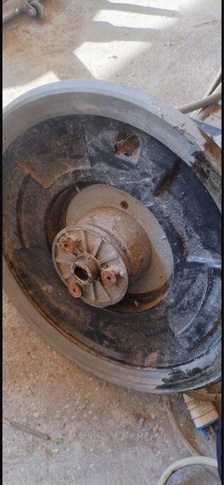 Vind monodisc slefuit pardoseli