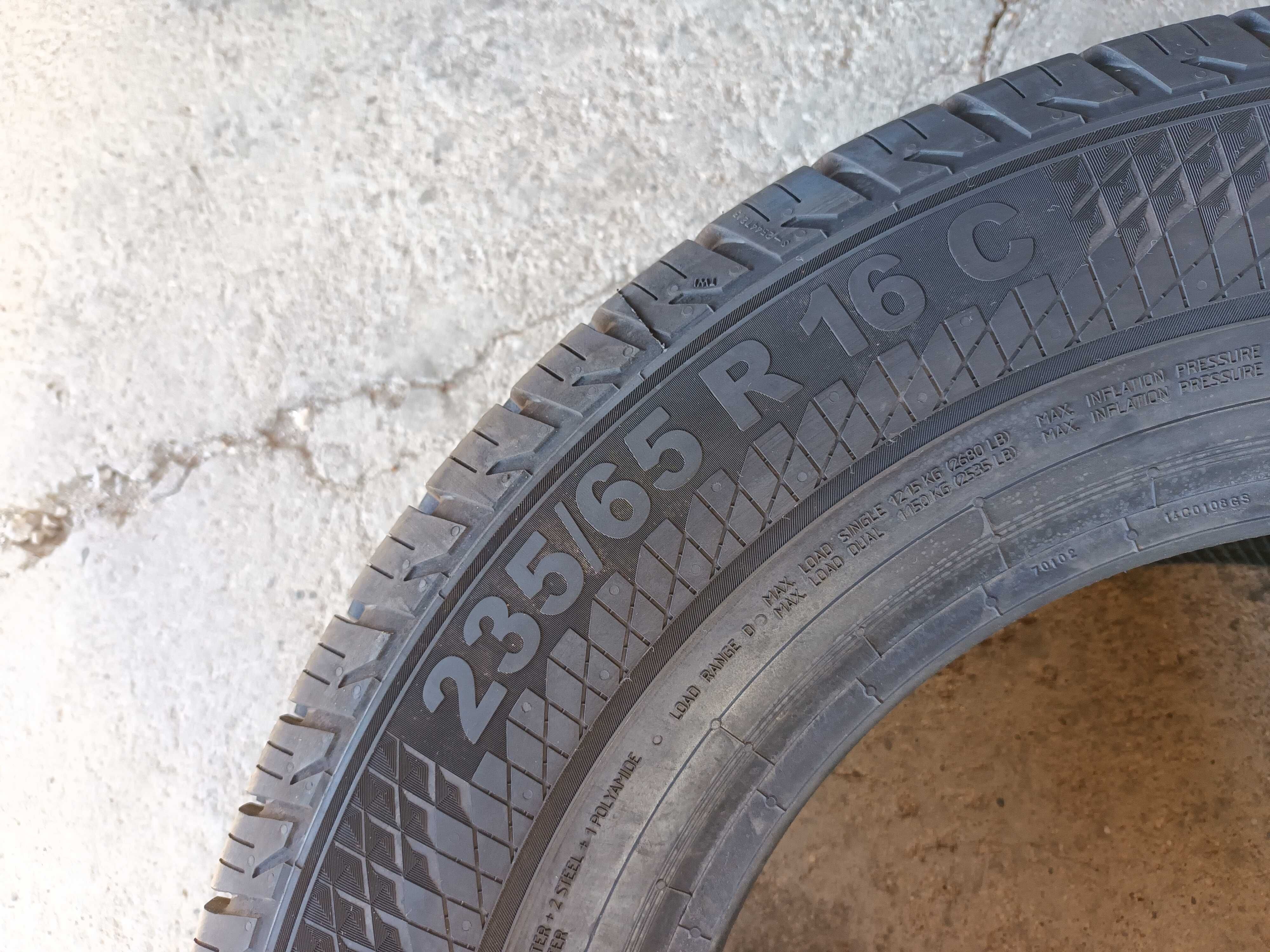 2 Нови бусови гуми 235/65R16C Semperit Van-AllSeason 115/113R M+S