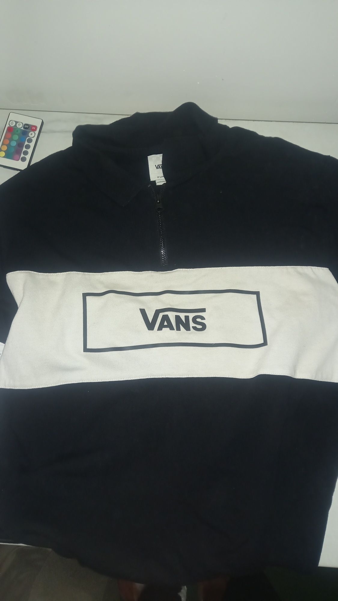 Bluza Vans cu guler