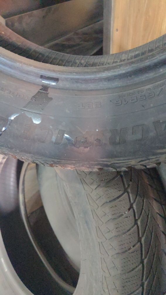 Шины Goodyear 215/65R16 3шт