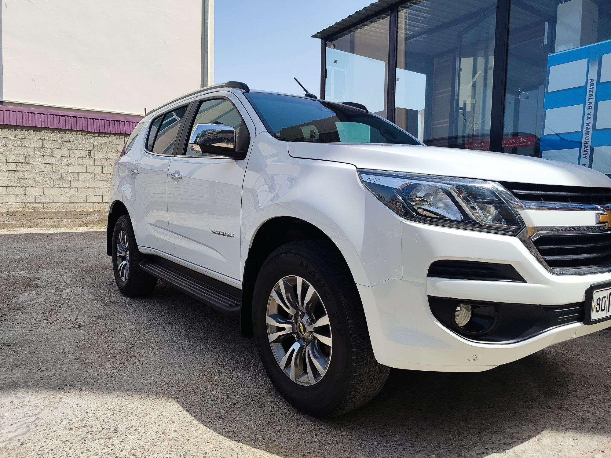 2022 Trailblazer LTZ Full naqd va Kredit