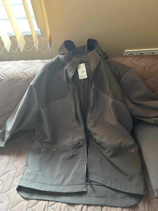 Висококачествено яке с качулка