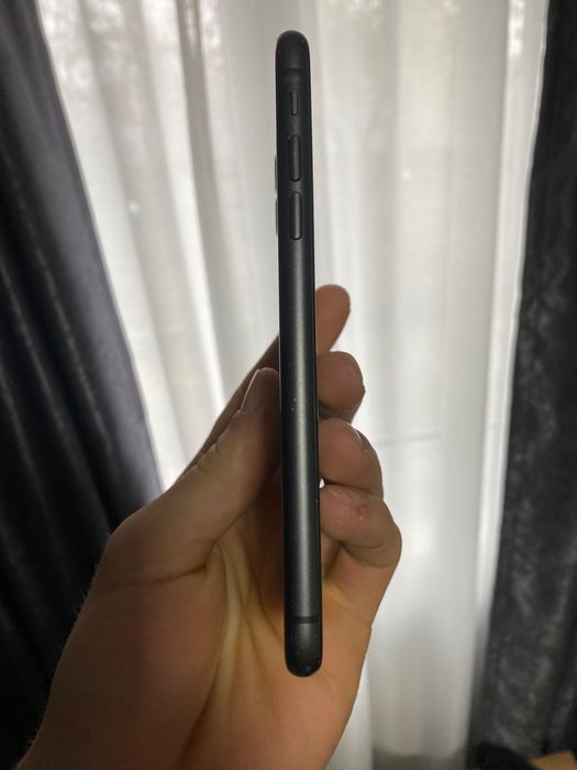 Iphone 11 negru 64gb 76% baterie