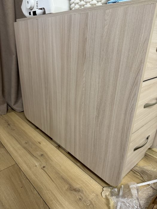 Продам стол книжка