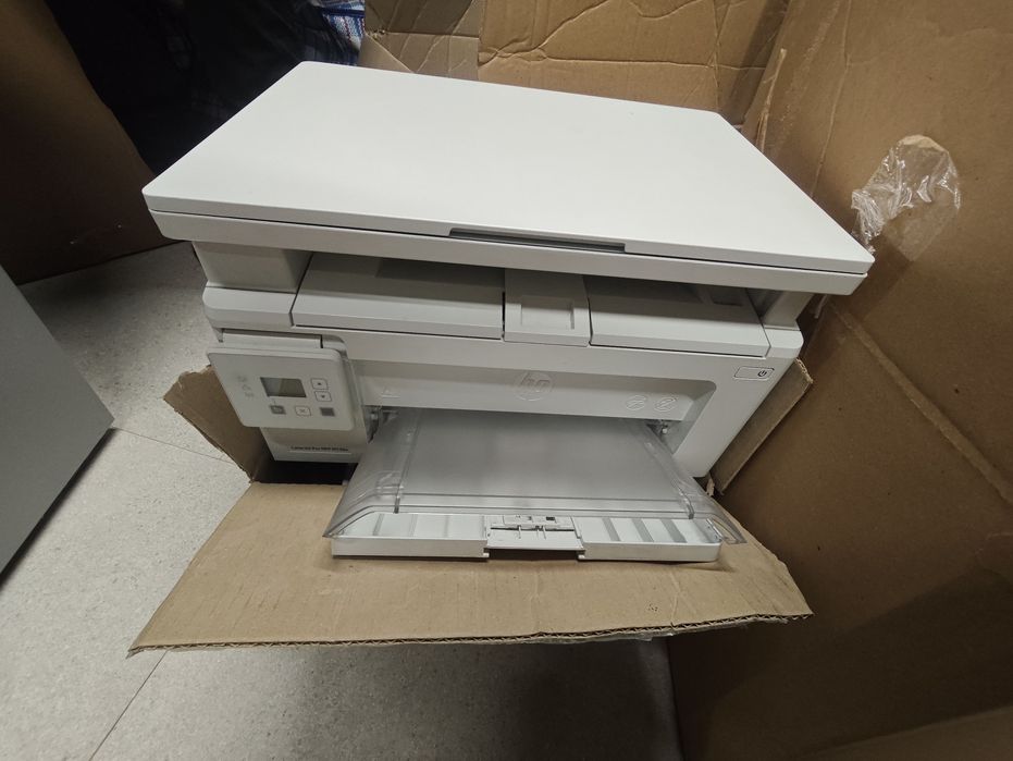 Продам принтер HP leasrJet Pro MFP m130a полностью рабочий.