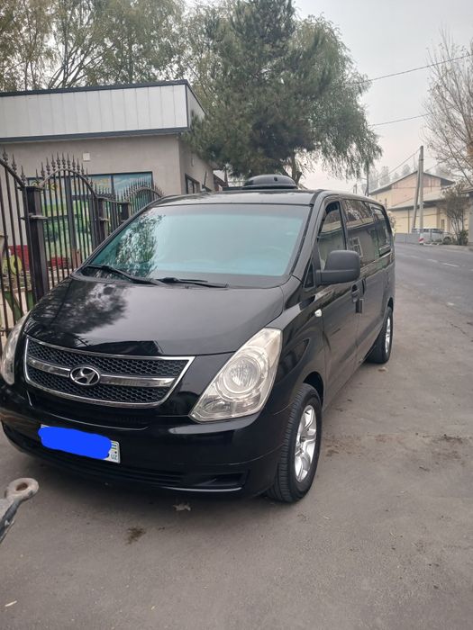 Hyundai stareks sotiladi