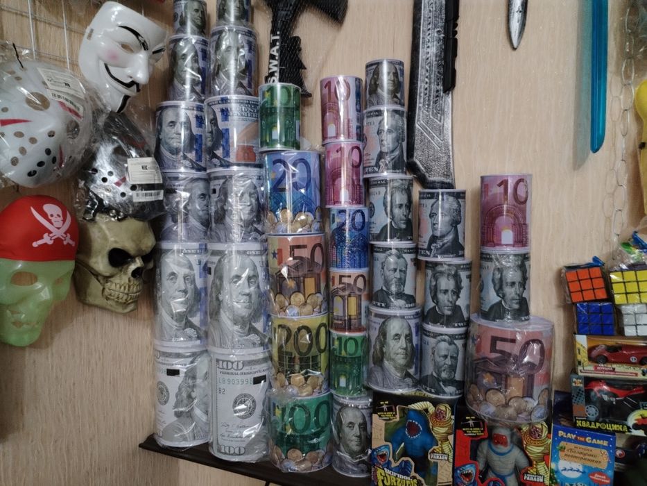 Копилки металические различных размеров