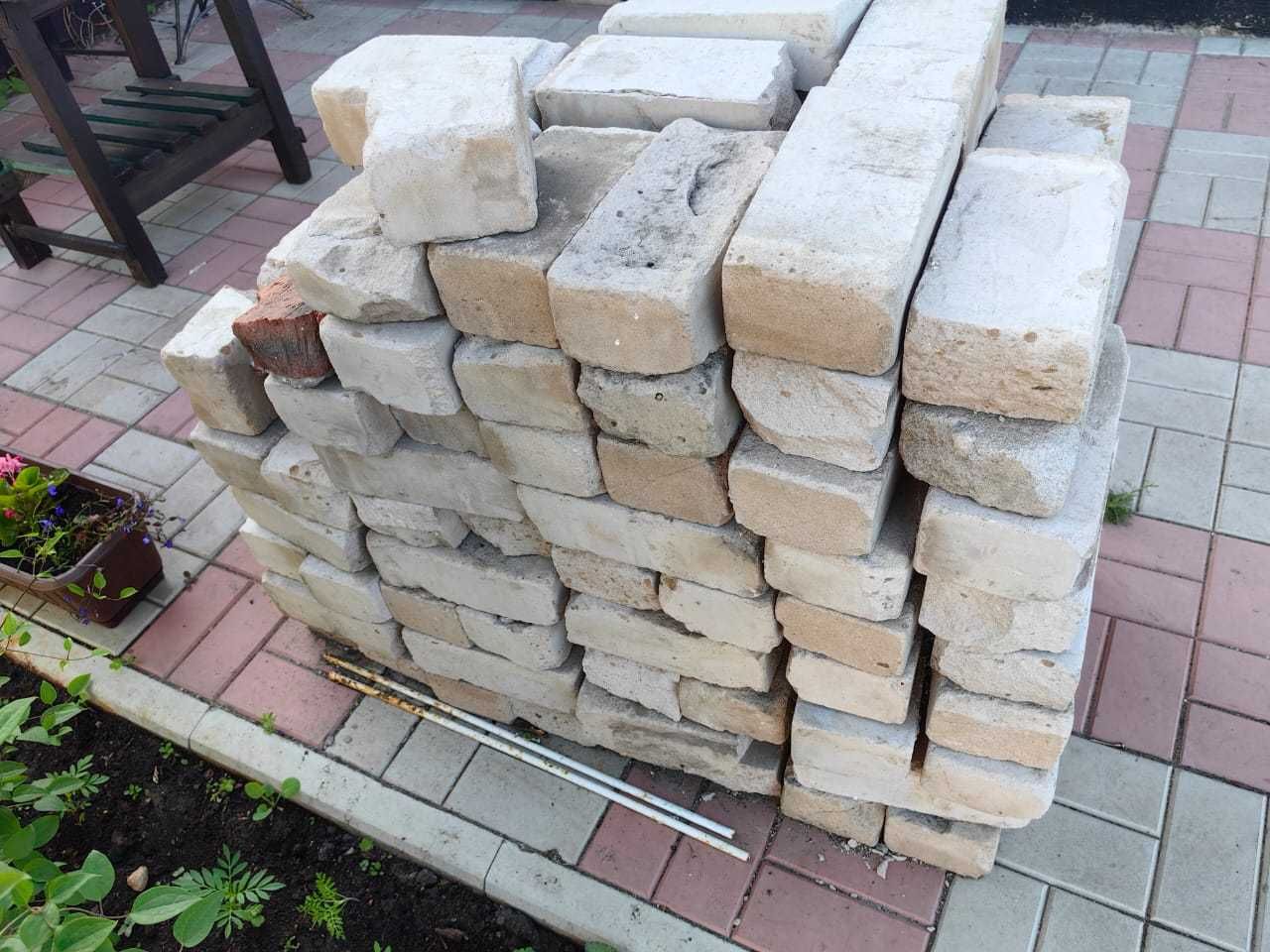 Продам белый кирпич б/у