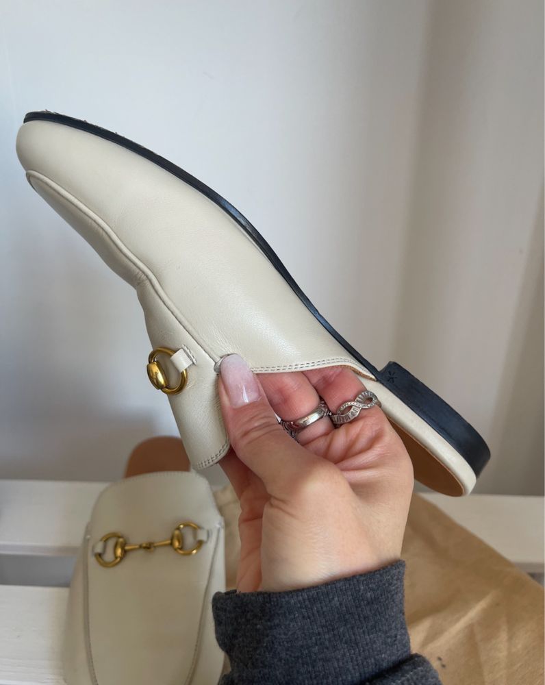 Gucci оригинални бели обувки чехли размер 36