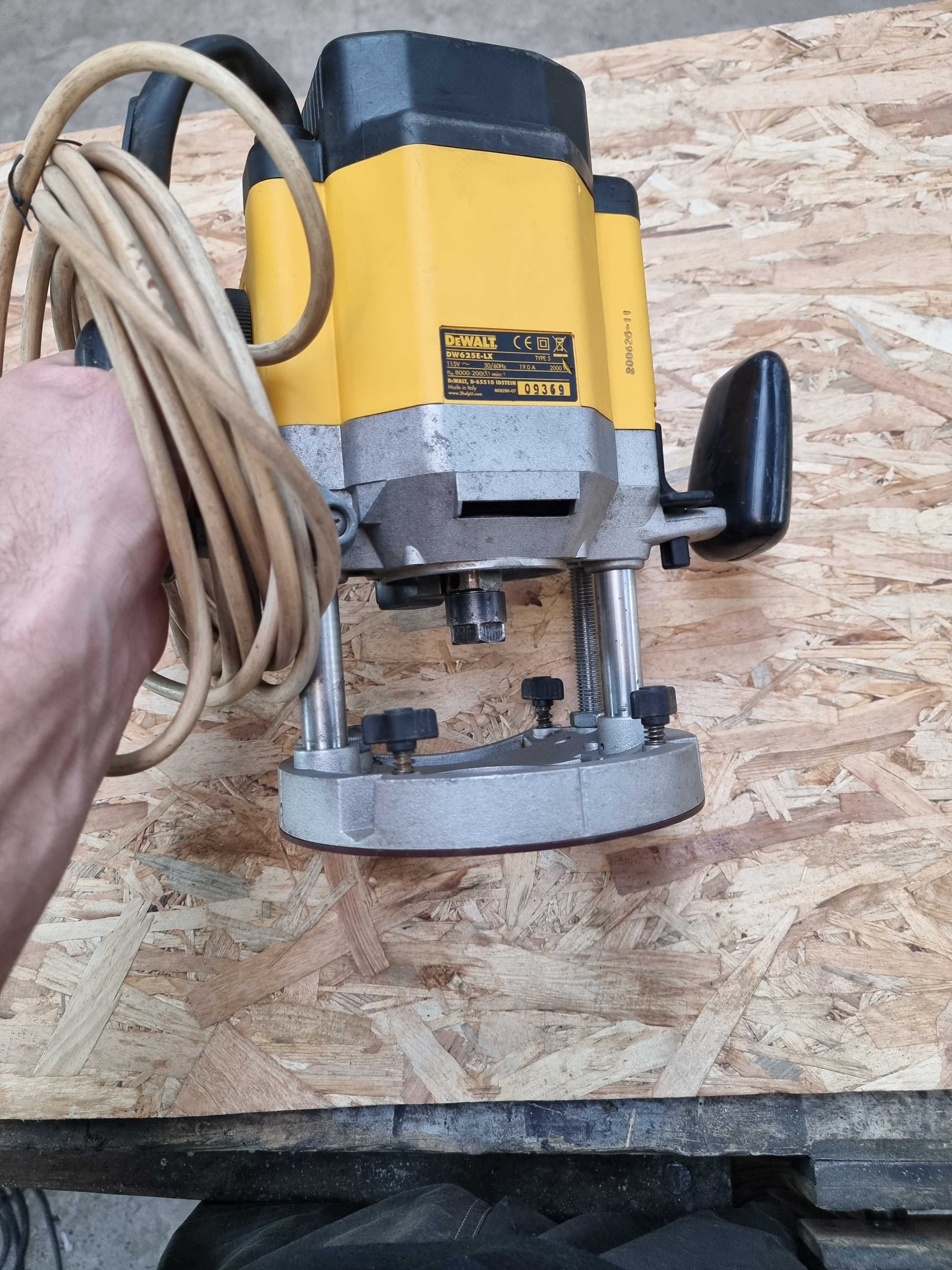 Freza Dewalt DW625E 2000W Freza 12mm Masina Frezat 110V
