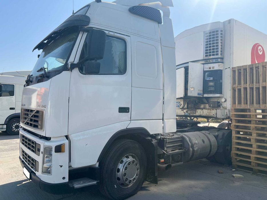 тягач Volvo FH12 2024 механика Volvo ва рефрижератор прицеп сотилади