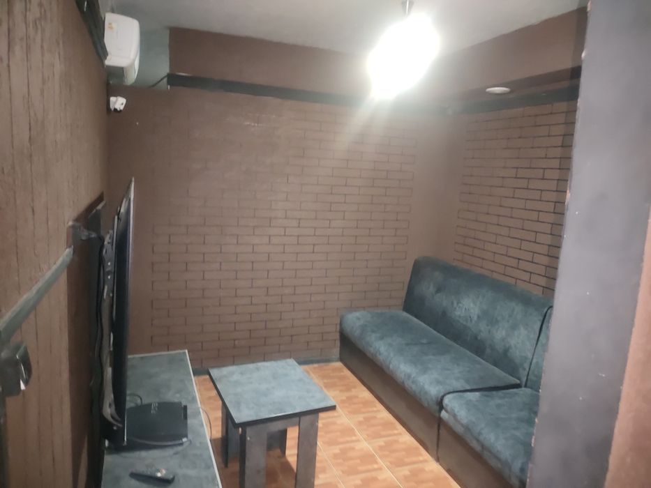 Ишлаб турган бино ижарага берилади.