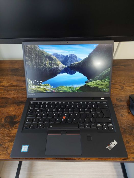 Лаптоп Lenovo ThinkPad X1 Carbon 5gen Intel i5, 8GB, SSD 256GB