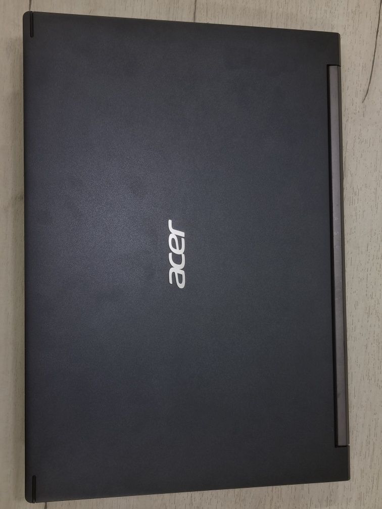 Acer i5 10200H 8Gb DDR4 512nvme GTX1650Ti