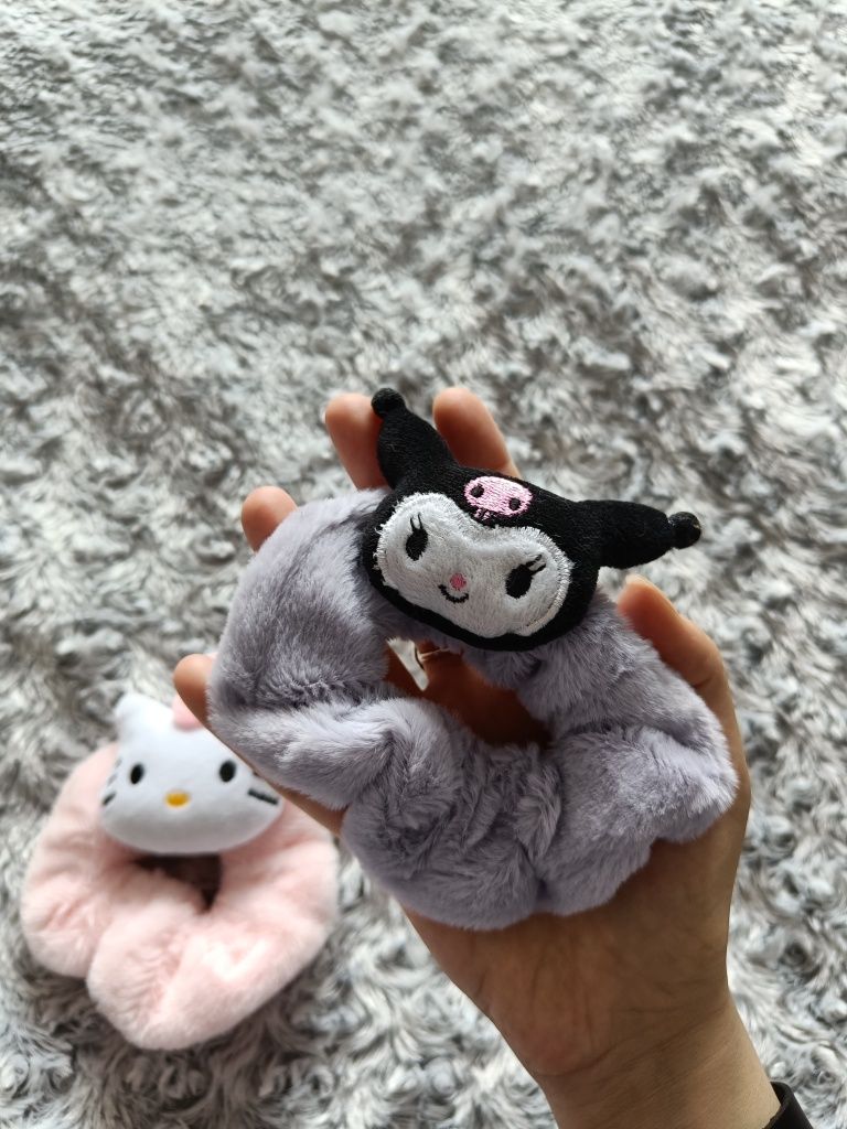 Elastic lat de păr cu personaje Sanrio: Hello Kitty sau Kuromi