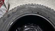 Продам шины зимние шипованные корейской фирмы Hankook