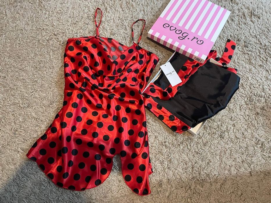 Halat satin si rochie furou satin S cu eticheta, compleu