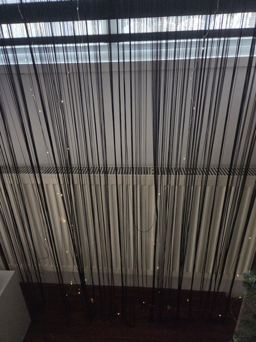 Perdea franjuri negre