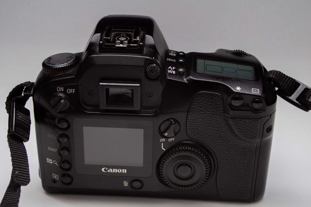 Canon D60 Body fara card