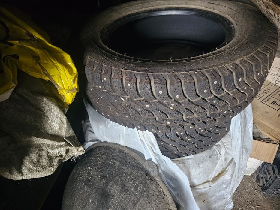 Продам зимние шины