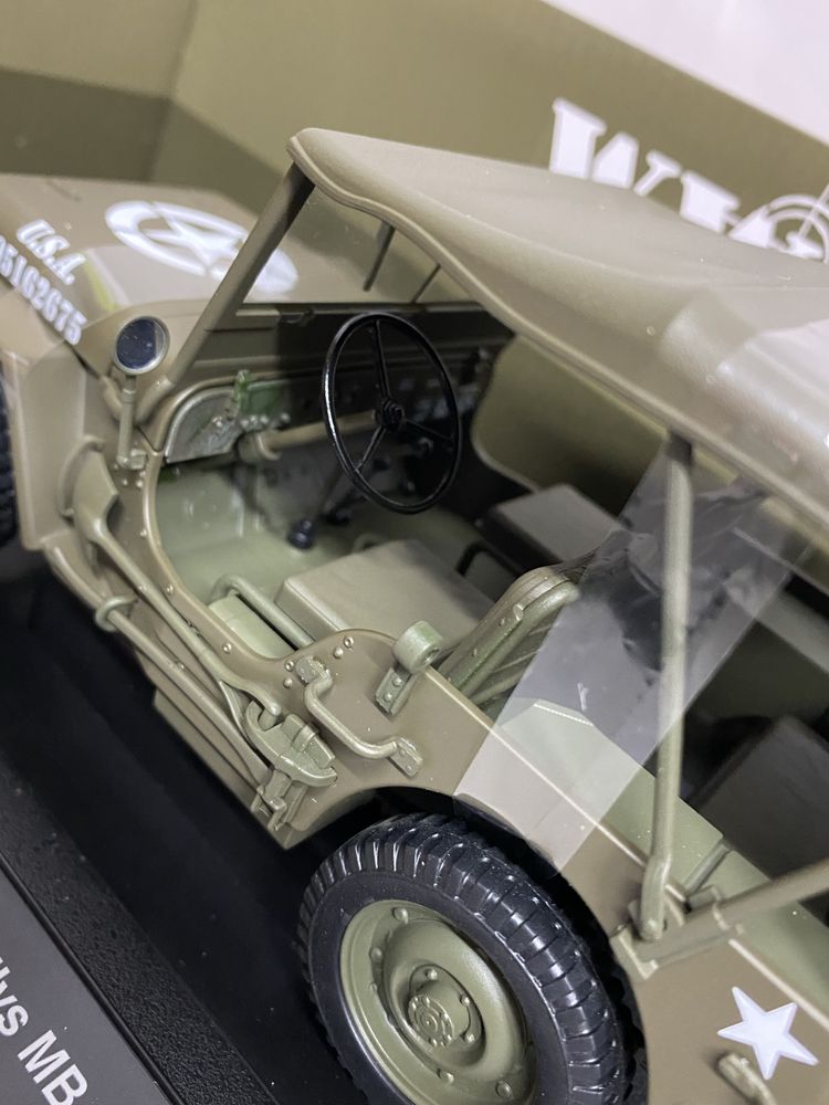 WELLY JEEP WILLYS MB 1941 hard top machetă auto scara 1:18 (18cm) Army
