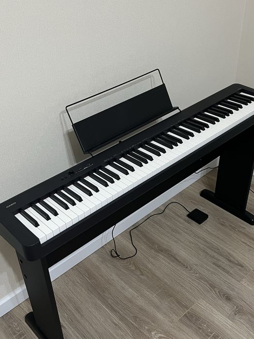 Продам пианино Casio