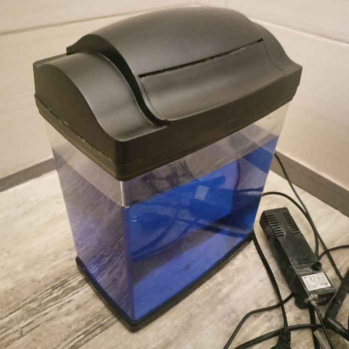 Acvariu cu sistem filtrare inclus