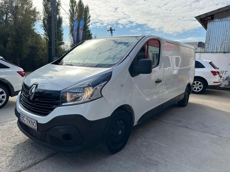 Renault Trafic Renault Trafic ( clasa VW Transporter, Ford Transit, Opel Vivaro )
