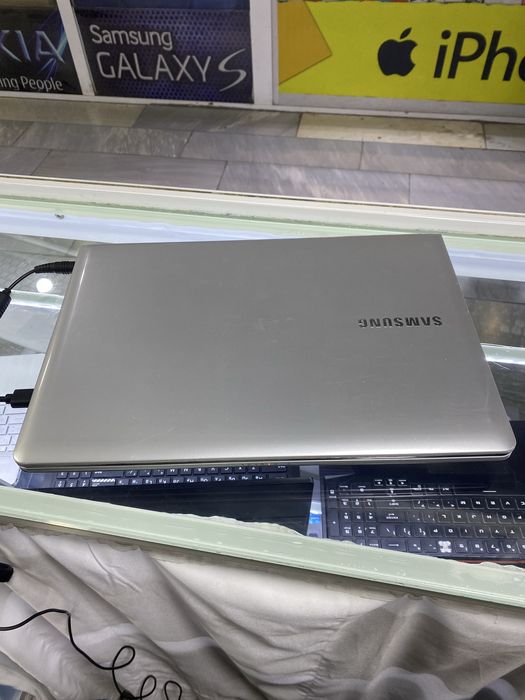 Samsung core i3 pul kuchli noutbuk