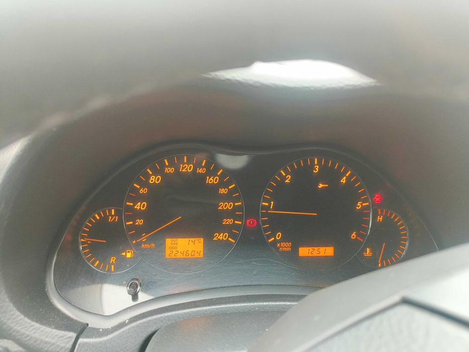 Toyota Avensis D-4D 2.2 D-CAT 177 CP