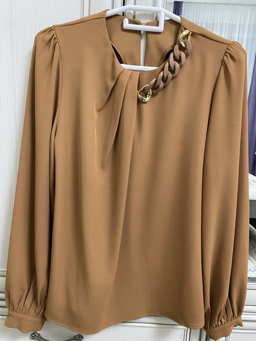 Продаю блузку.