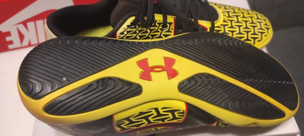 Маратонки Under Armour 40