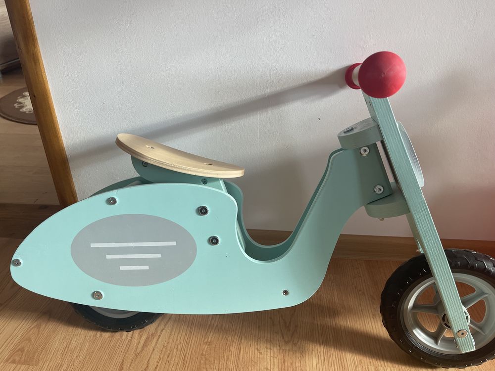 scooter/bicicleta din lemn