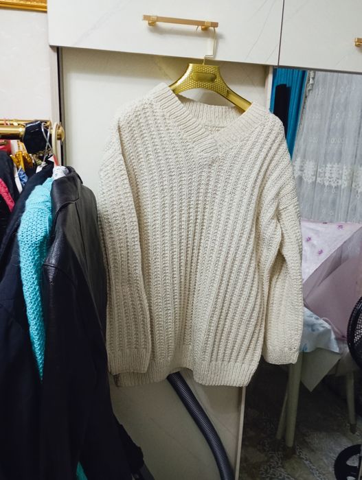 Мужской вязаный свитер