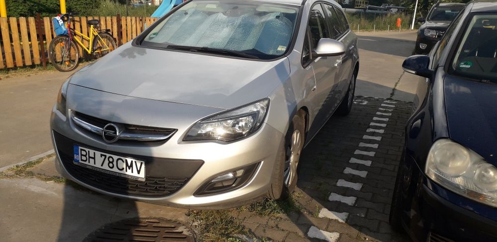 Opel Astra J Sports Tourer 2014